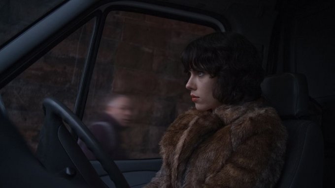 Scarlett Johansson Under The Skin skip crop