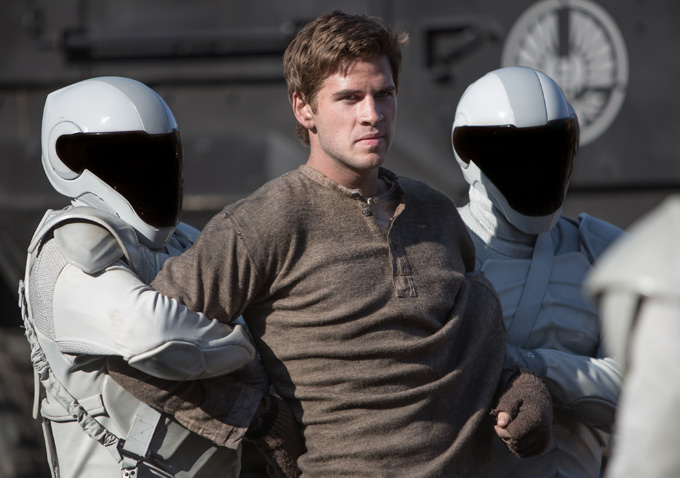 Liam Hemsworth-680