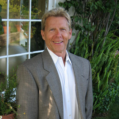 Dir Tom Moore