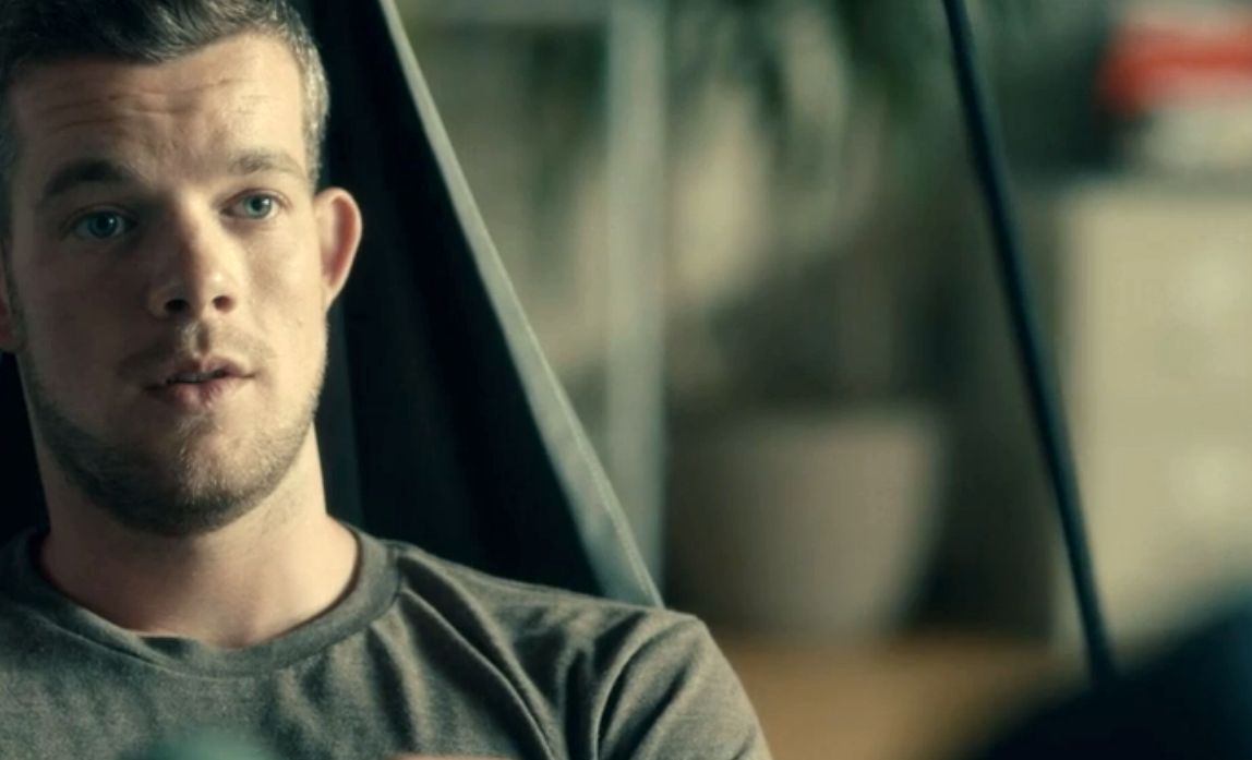 RussellTovey_Looking