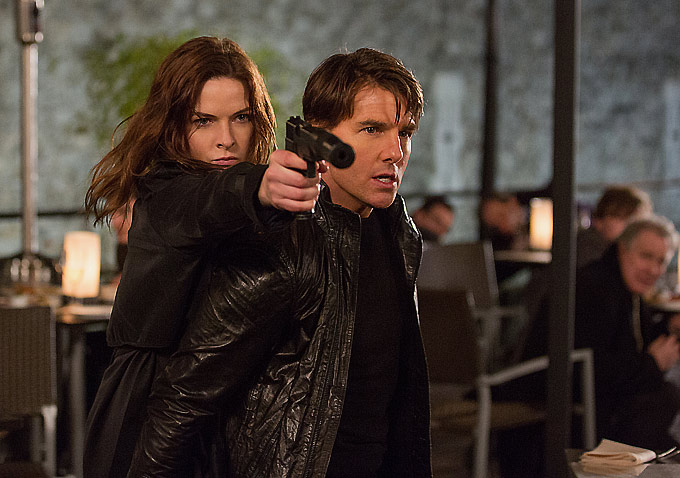 Rebecca Ferguson-Tom Cruise-680