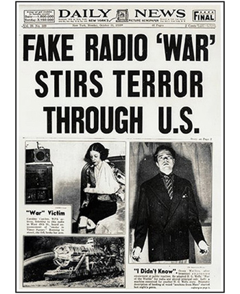 Orson Welles-microphone-350