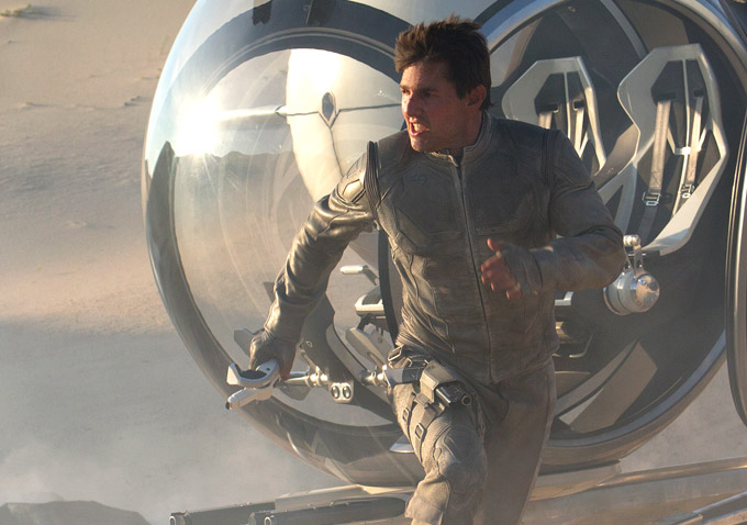 Oblivion, Tom Cruise