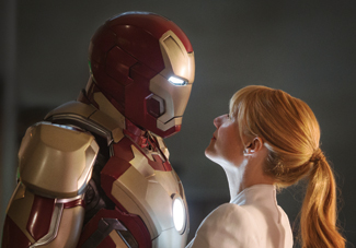 Robert DowneyJr-GwynethPaltrow-325