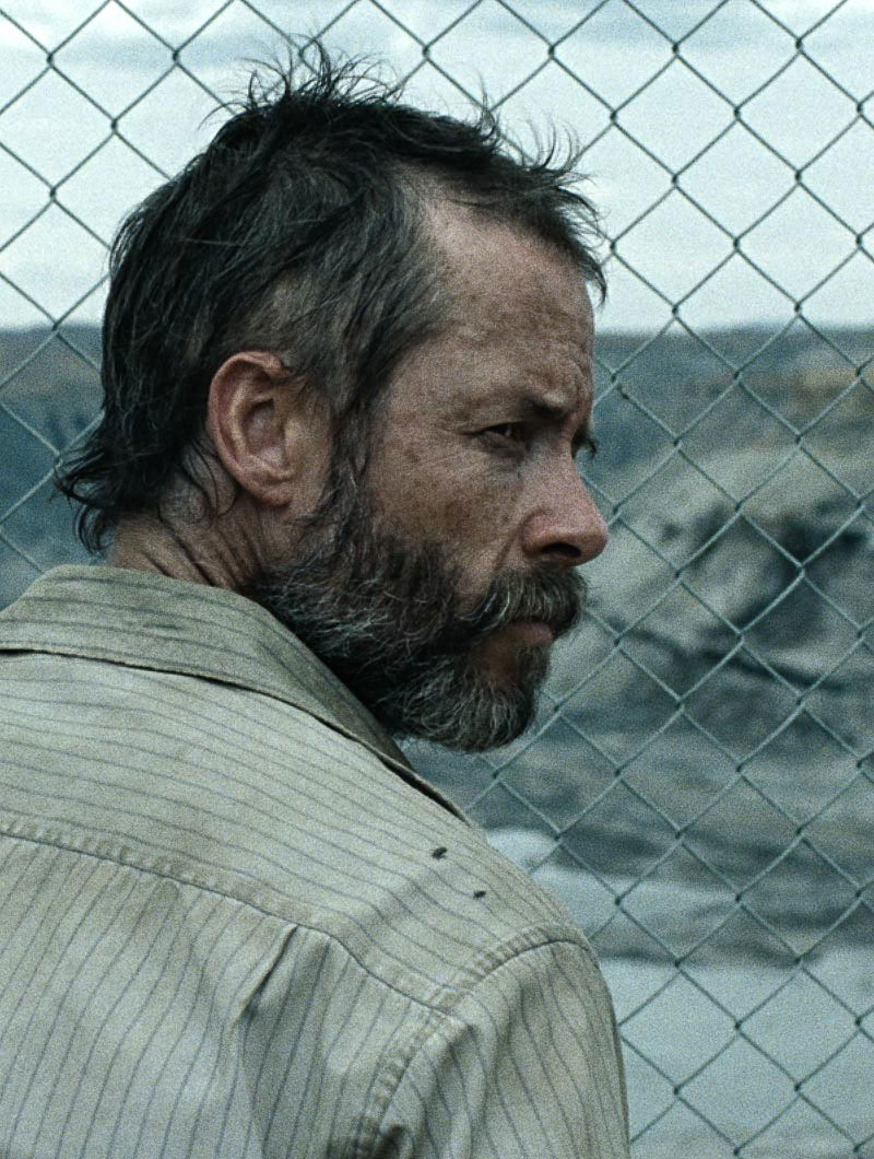 Review David Michôd’s ‘The Rover’ Starring Robert Pattinson & Guy