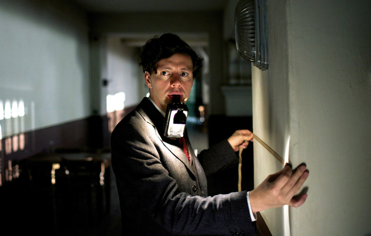 Oliver Hirschbiegel, 13 Minutes