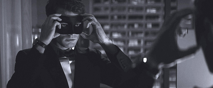 Fifty Shades Darker (skip crop)