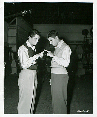 Martin and Lewis on set-325