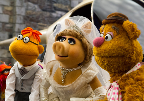 SCOOTER-MISS PIGGY-FOZZIE BEAR-485