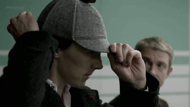 review sherlock holmes cumberbatch